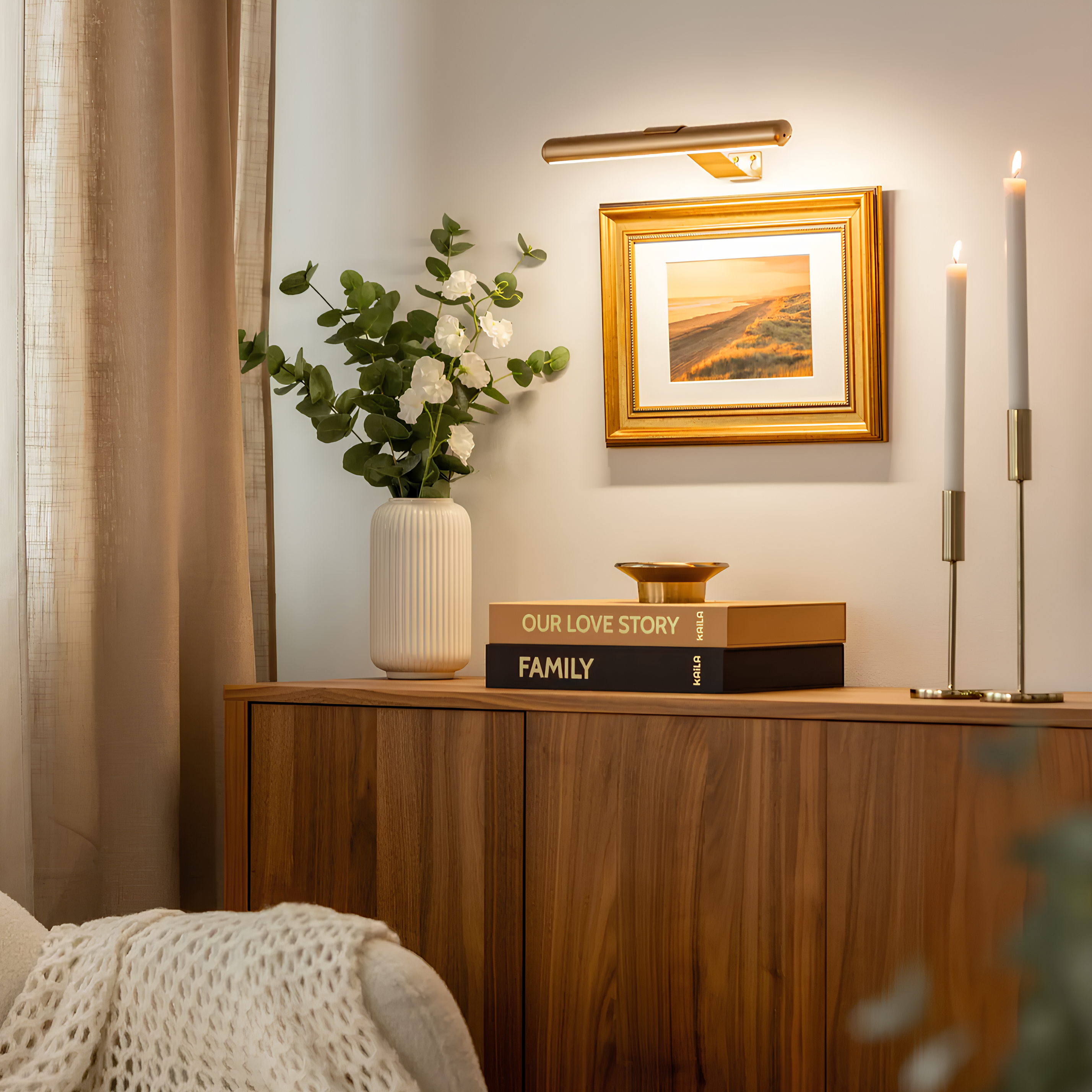 LED Wandlampe kabellos – Drehbar & dimmbar für Bilder & Kunstobjekte